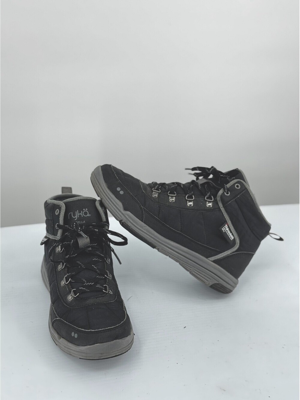 Ryka ADELLA Women's Black Gray Thinsulate Ankle Boots 8M Outdoors Hiking Quilted